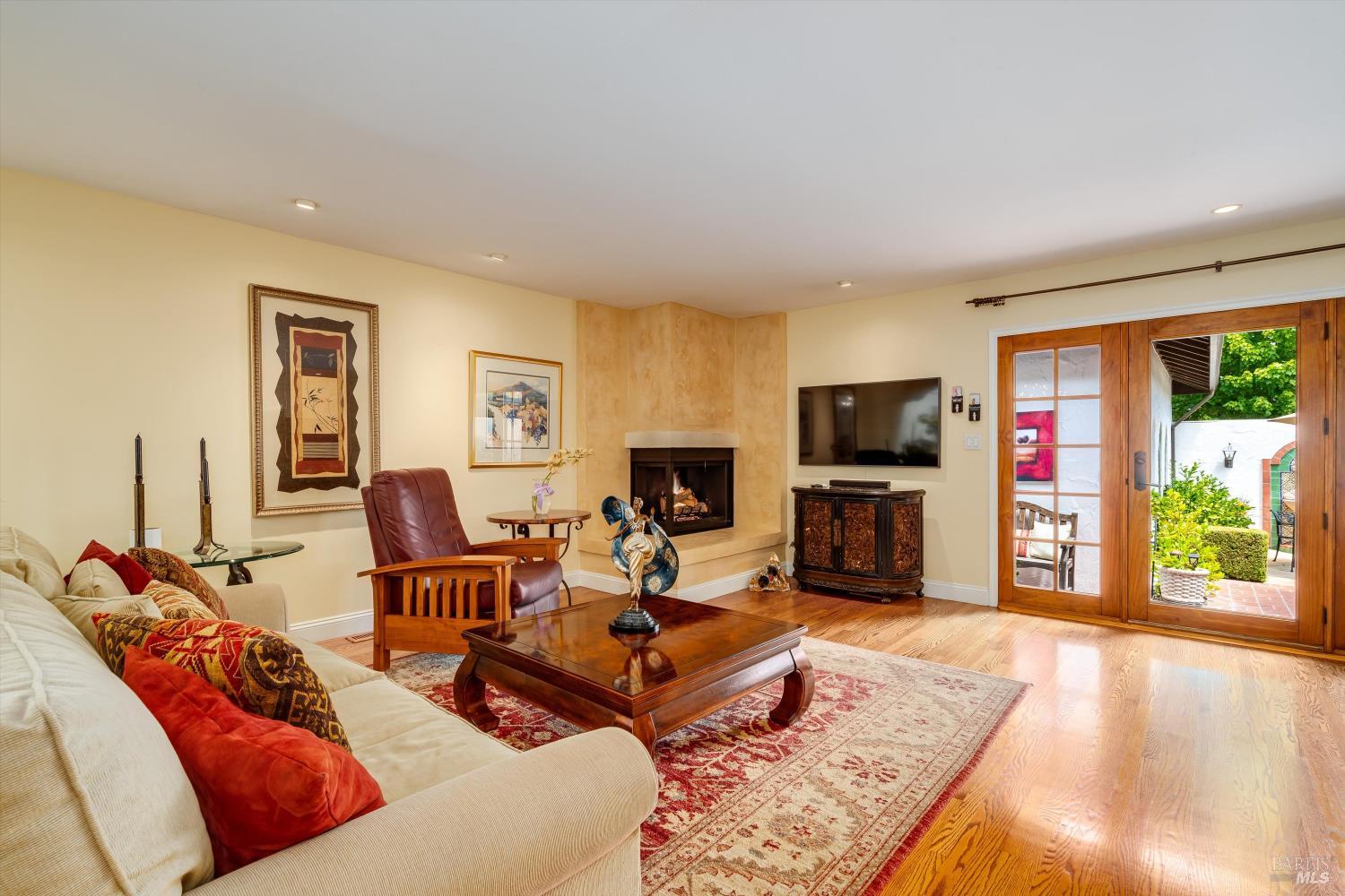 375 Las Casitas Court Sonoma CA 95476