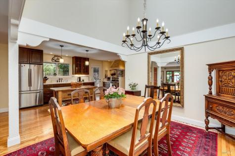 375 Las Casitas Court Sonoma CA 95476