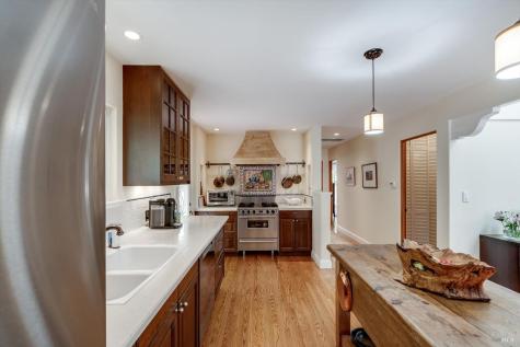 375 Las Casitas Court Sonoma CA 95476