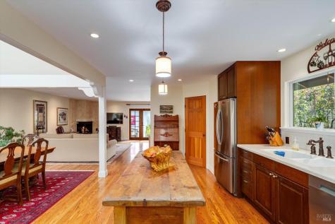 375 Las Casitas Court Sonoma CA 95476