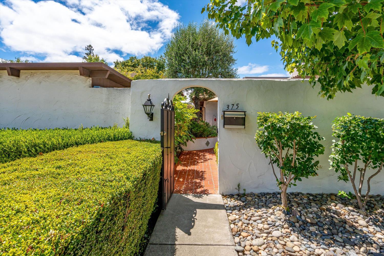 375 Las Casitas Court Sonoma CA 95476