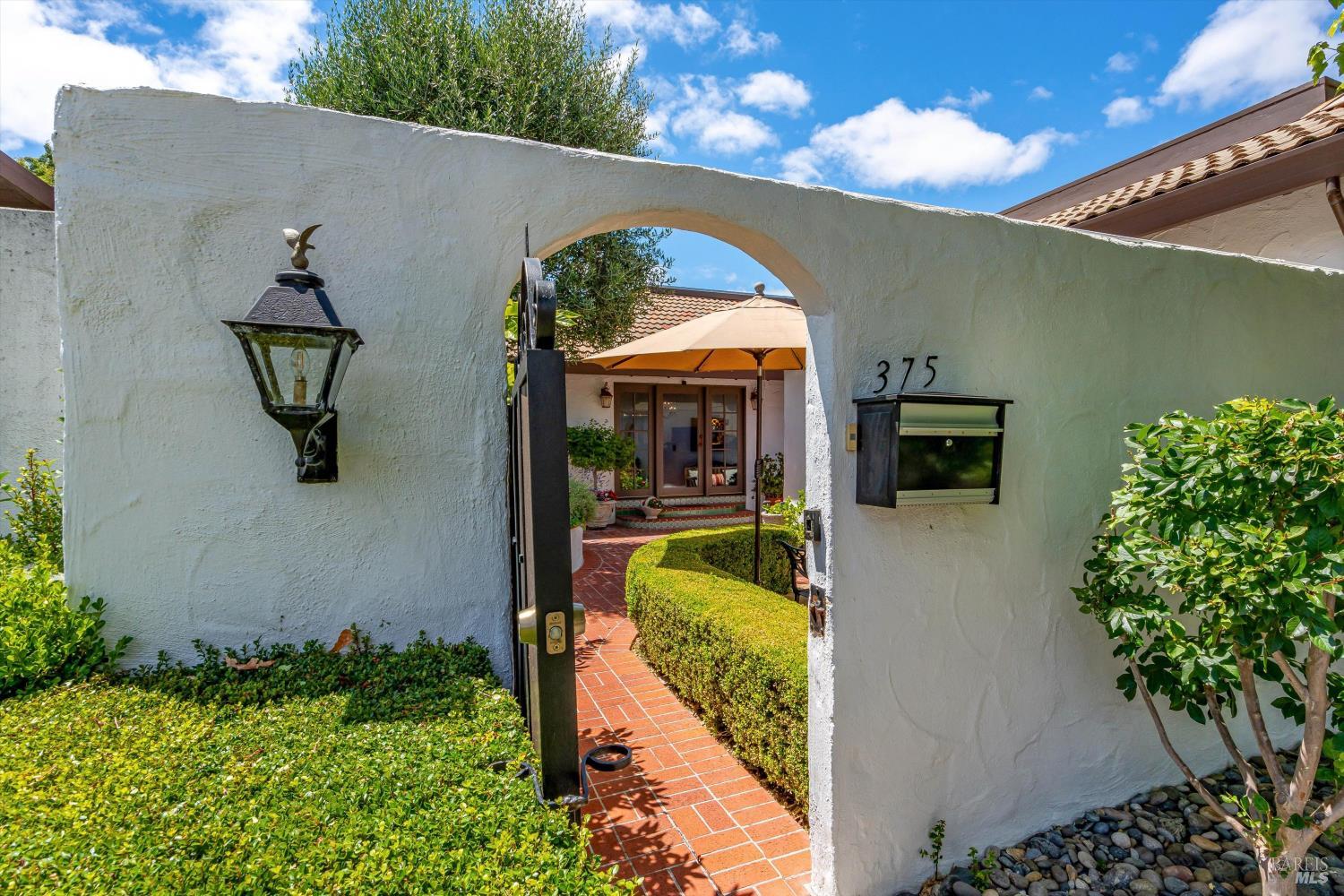 375 Las Casitas Court Sonoma CA 95476