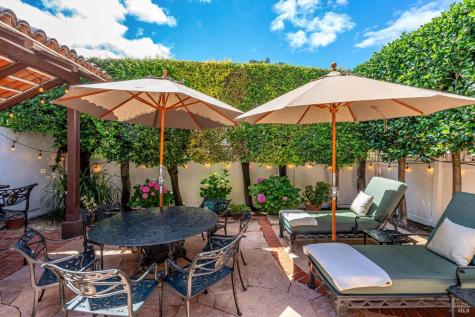 375 Las Casitas Court Sonoma CA 95476