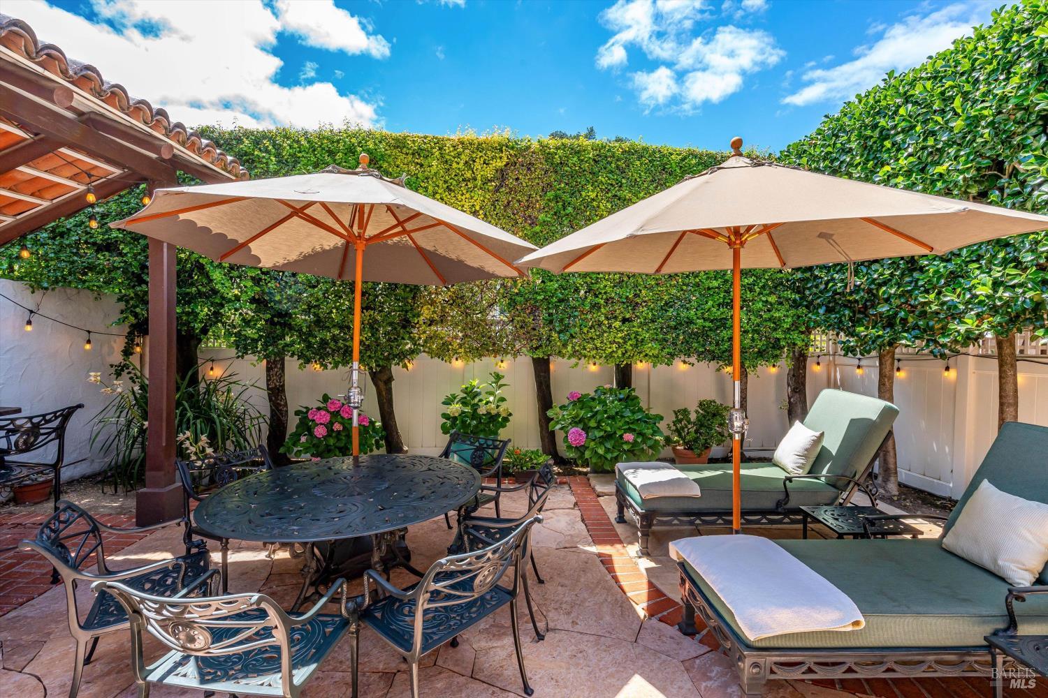 375 Las Casitas Court Sonoma CA 95476