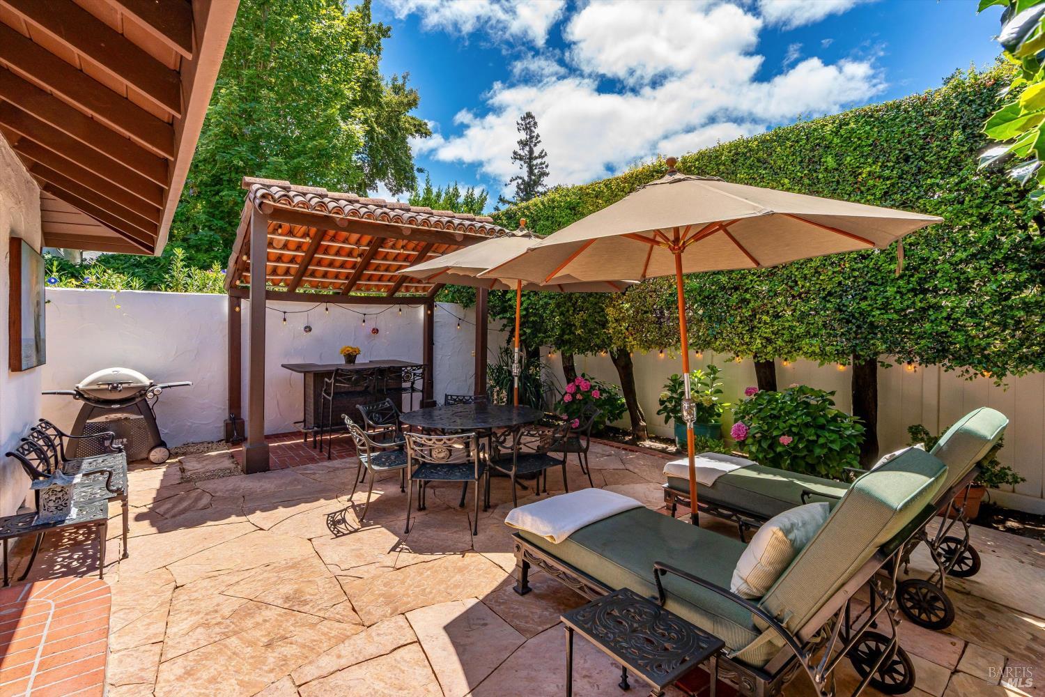 375 Las Casitas Court Sonoma CA 95476