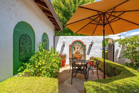 375 Las Casitas Court Sonoma CA 95476
