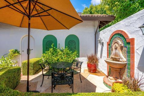 375 Las Casitas Court Sonoma CA 95476