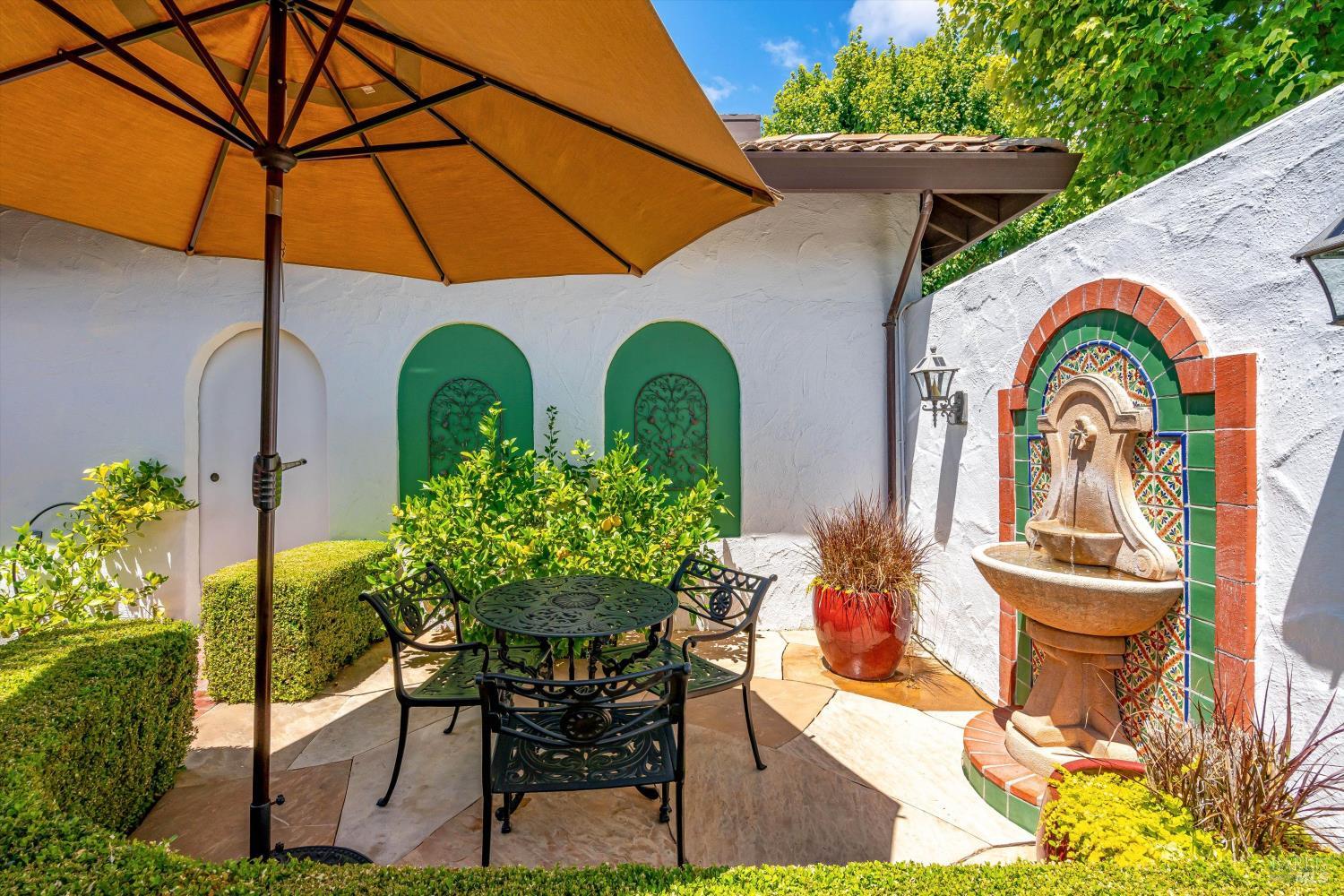 375 Las Casitas Court Sonoma CA 95476