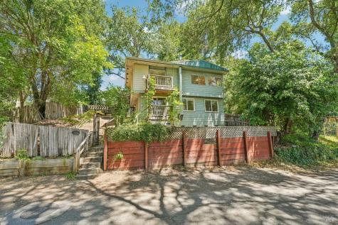 8176 Grape Avenue Forestville CA 95436