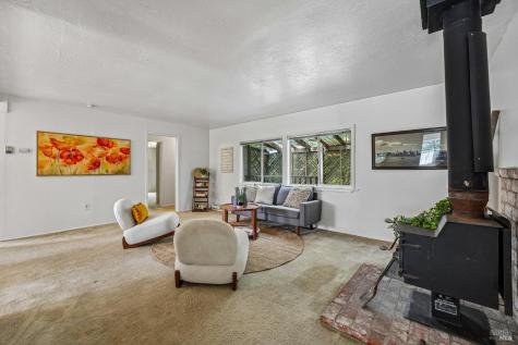 8176 Grape Avenue Forestville CA 95436