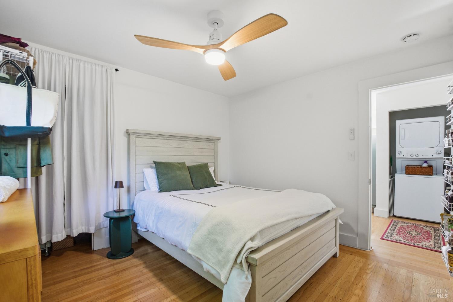 1433 Oak Avenue St. Helena CA 94574