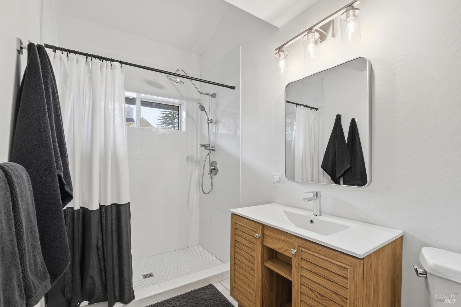 1433 Oak Avenue St. Helena CA 94574