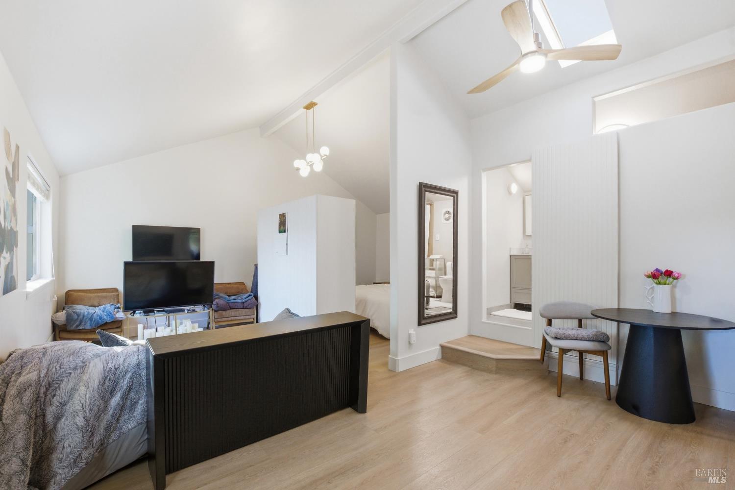 1433 Oak Avenue St. Helena CA 94574