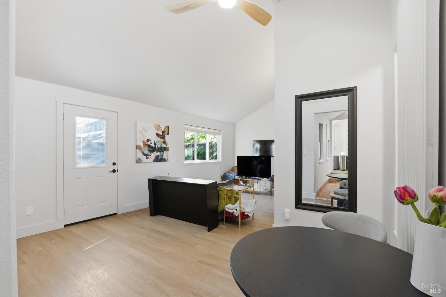 1433 Oak Avenue St. Helena CA 94574