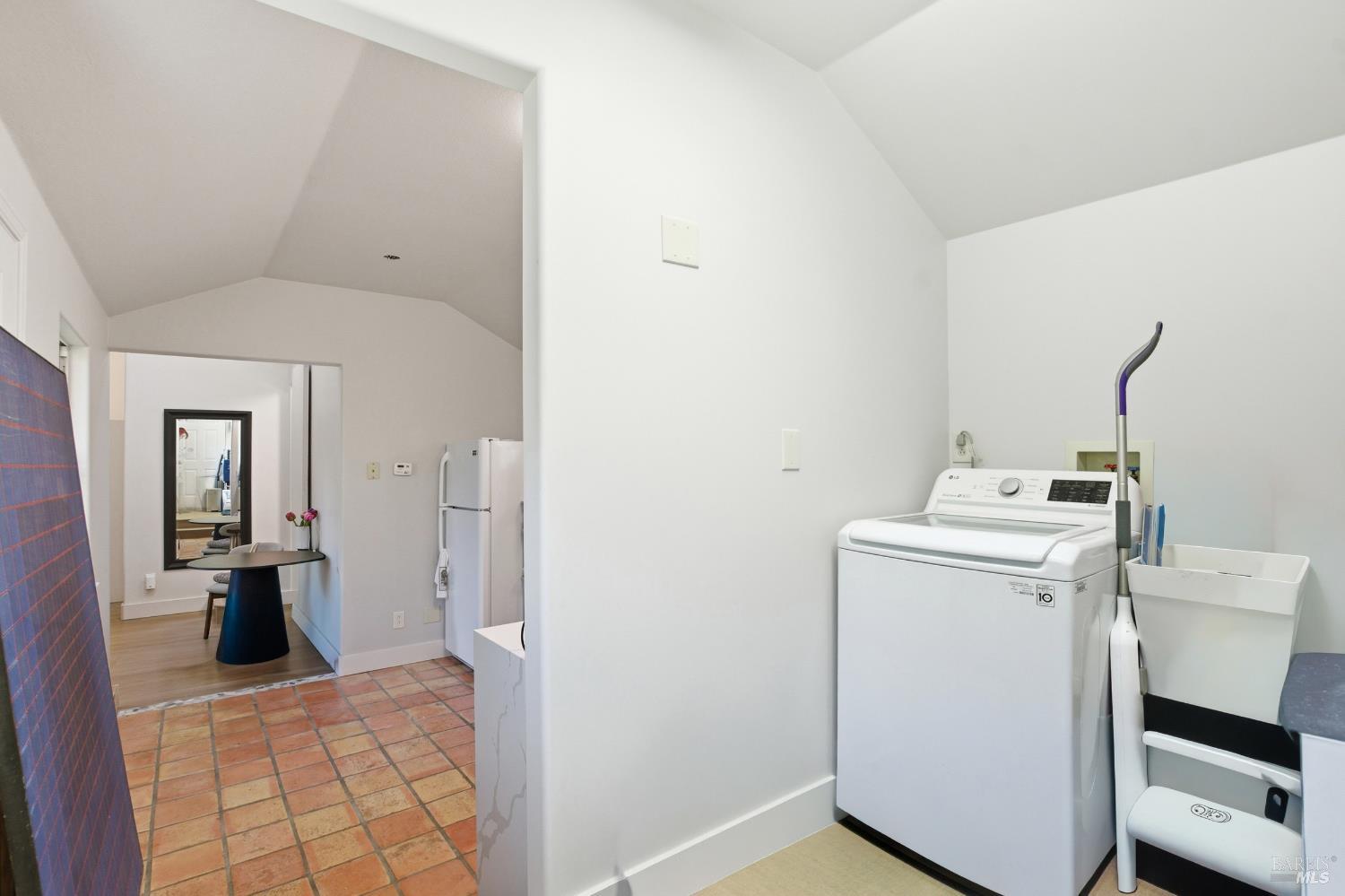 1433 Oak Avenue St. Helena CA 94574