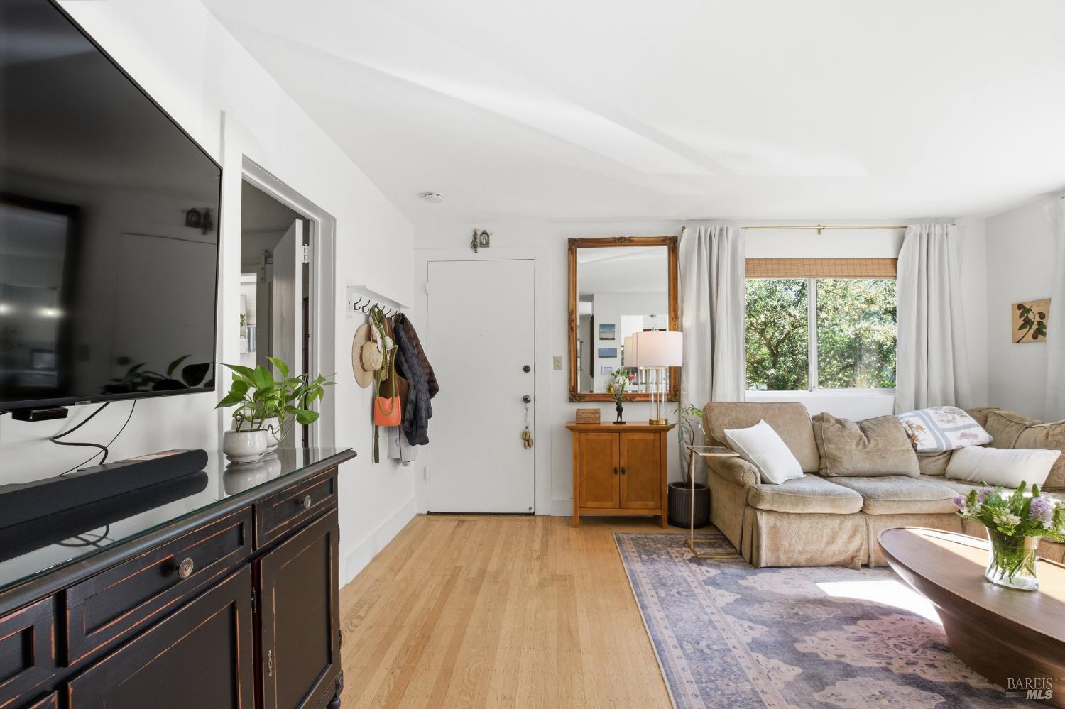 1433 Oak Avenue St. Helena CA 94574