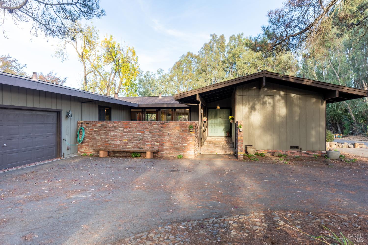 19409 Olive Avenue El Verano CA 95476