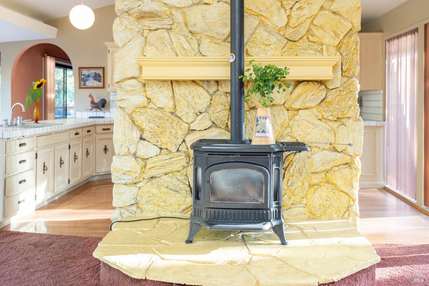 19409 Olive Avenue El Verano CA 95476