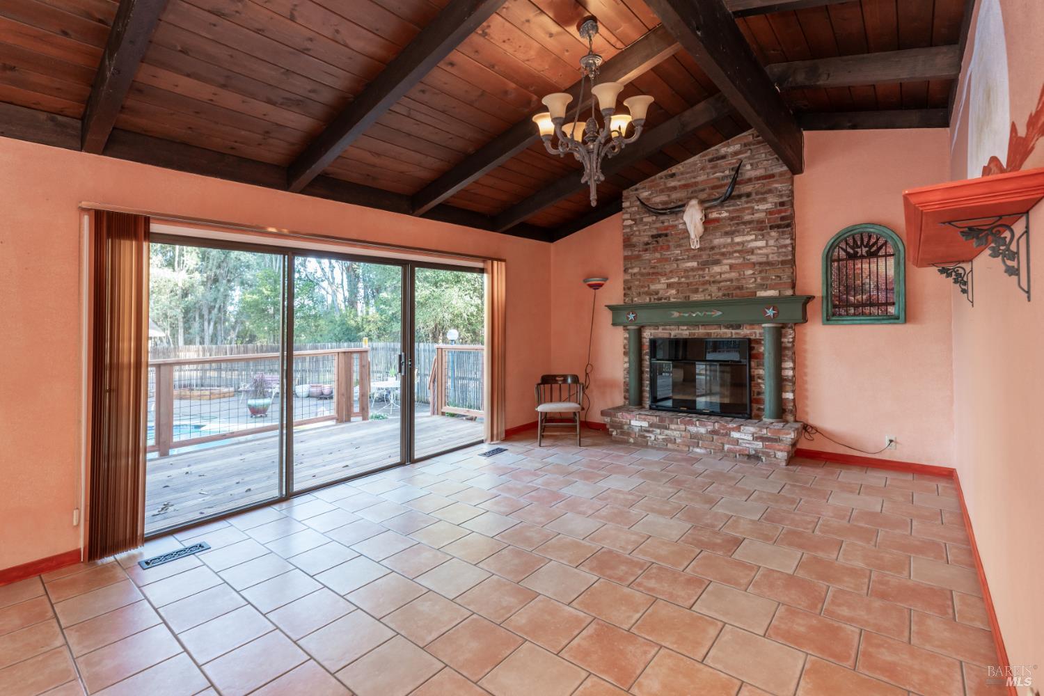19409 Olive Avenue El Verano CA 95476