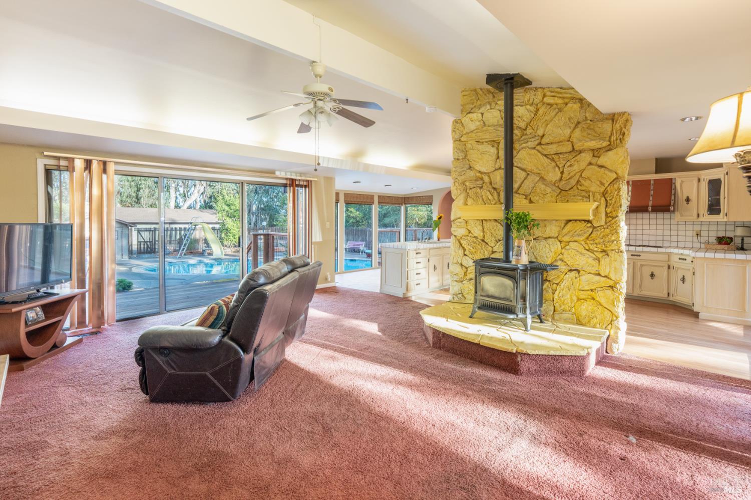19409 Olive Avenue El Verano CA 95476