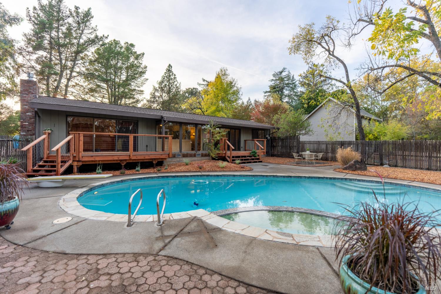19409 Olive Avenue El Verano CA 95476