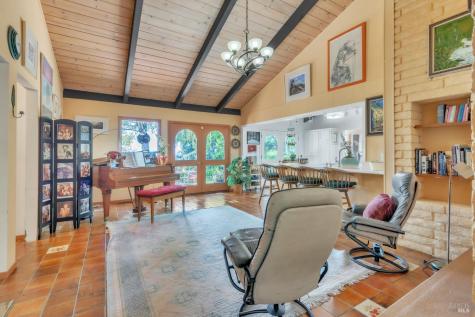 4552 Belmont Court Sonoma CA 95476