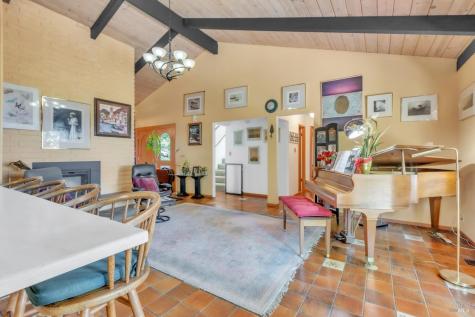 4552 Belmont Court Sonoma CA 95476