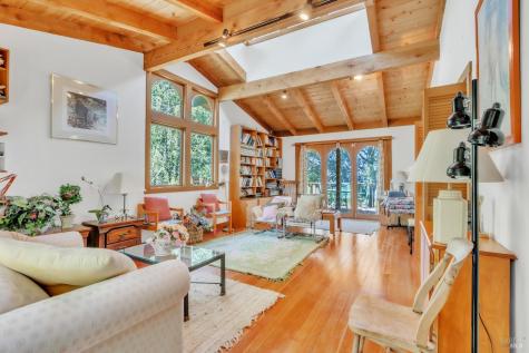 4552 Belmont Court Sonoma CA 95476