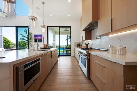 2240 Newgate Court Santa Rosa CA 95404