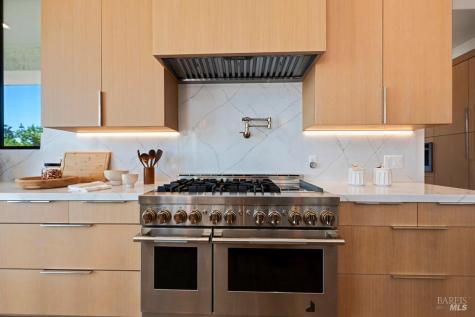 2240 Newgate Court Santa Rosa CA 95404