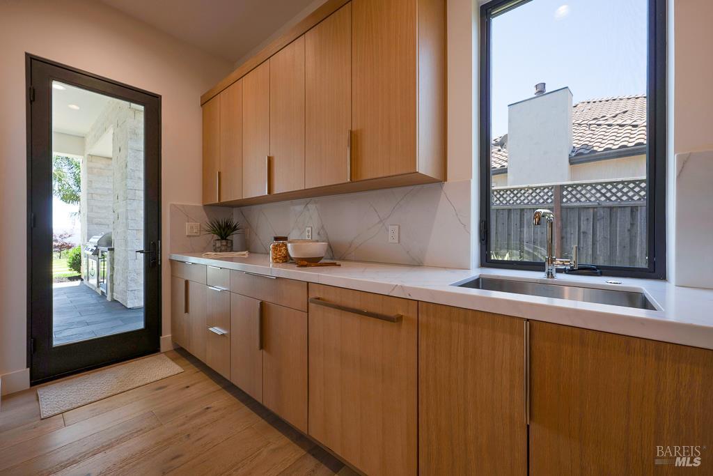 2240 Newgate Court Santa Rosa CA 95404