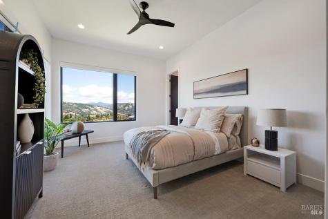 2240 Newgate Court Santa Rosa CA 95404