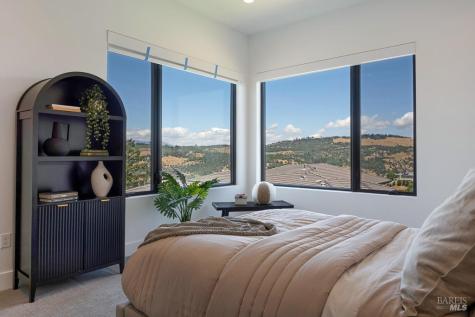 2240 Newgate Court Santa Rosa CA 95404