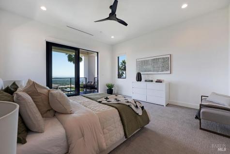 2240 Newgate Court Santa Rosa CA 95404