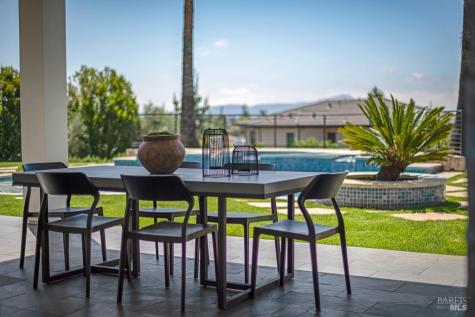 2240 Newgate Court Santa Rosa CA 95404