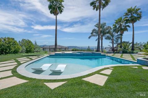 2240 Newgate Court Santa Rosa CA 95404
