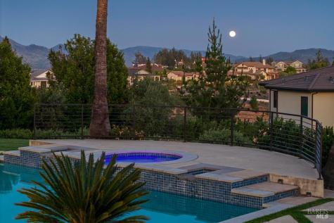 2240 Newgate Court Santa Rosa CA 95404