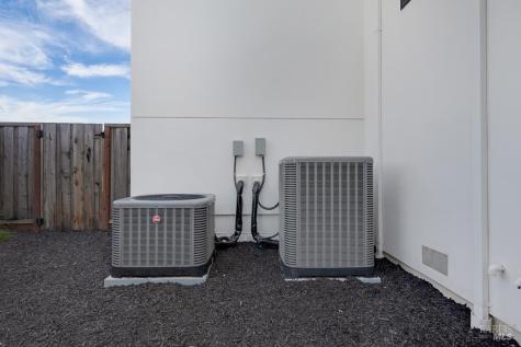2240 Newgate Court Santa Rosa CA 95404