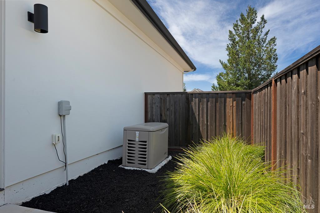2240 Newgate Court Santa Rosa CA 95404