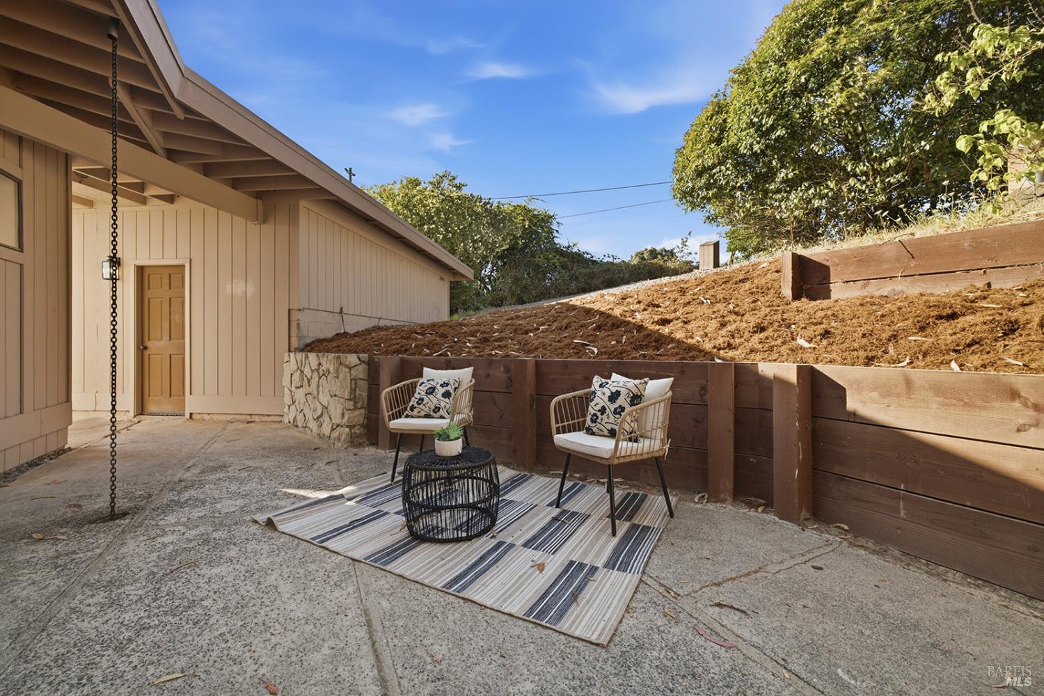 2455 Bloomfield Road Sebastopol CA 95472