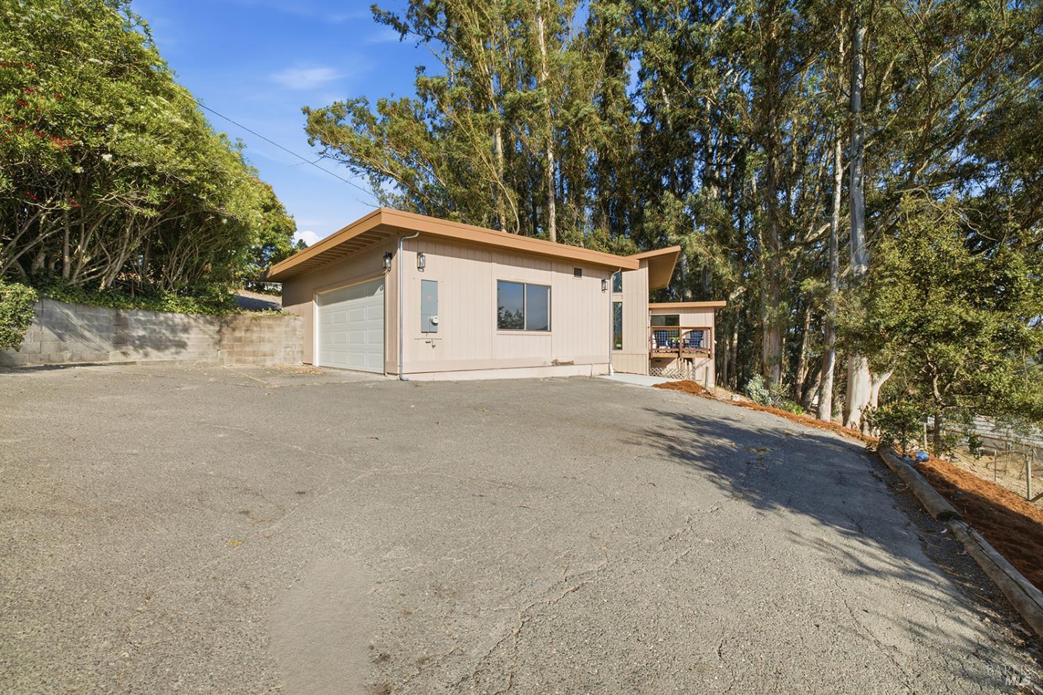 2455 Bloomfield Road Sebastopol CA 95472