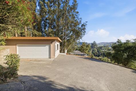 2455 Bloomfield Road Sebastopol CA 95472