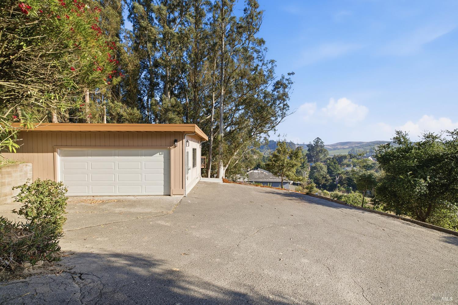 2455 Bloomfield Road Sebastopol CA 95472