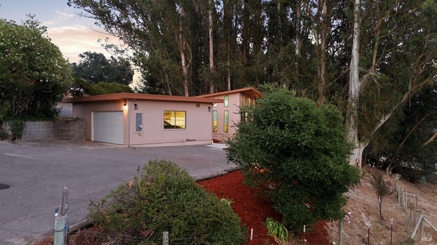 2455 Bloomfield Road Sebastopol CA 95472