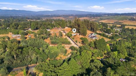 2455 Bloomfield Road Sebastopol CA 95472