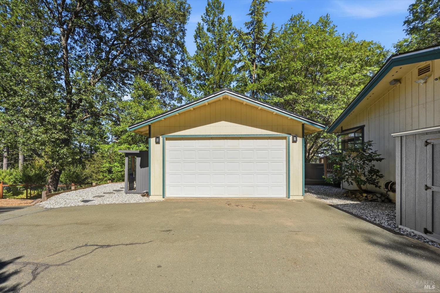 11240 Loch Lomond Road Middletown CA 95461