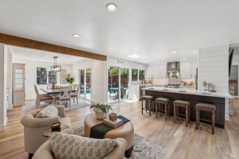 1549 Creekside Drive Petaluma CA 94954
