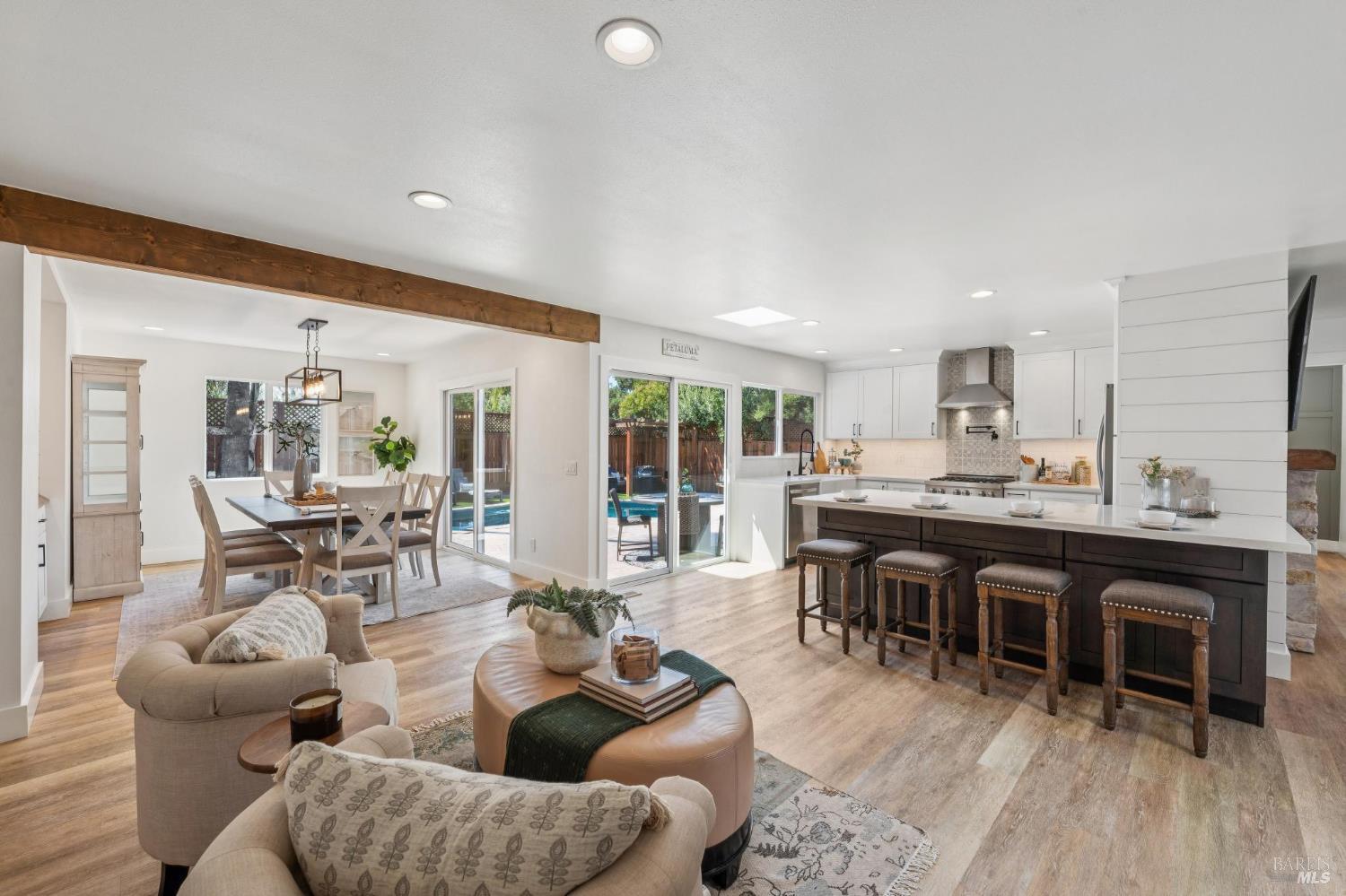 1549 Creekside Drive Petaluma CA 94954