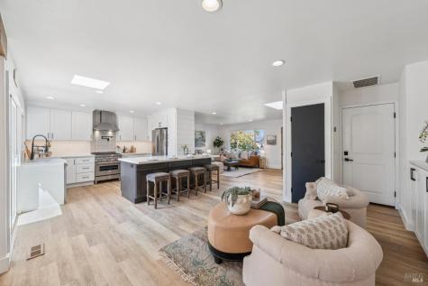 1549 Creekside Drive Petaluma CA 94954