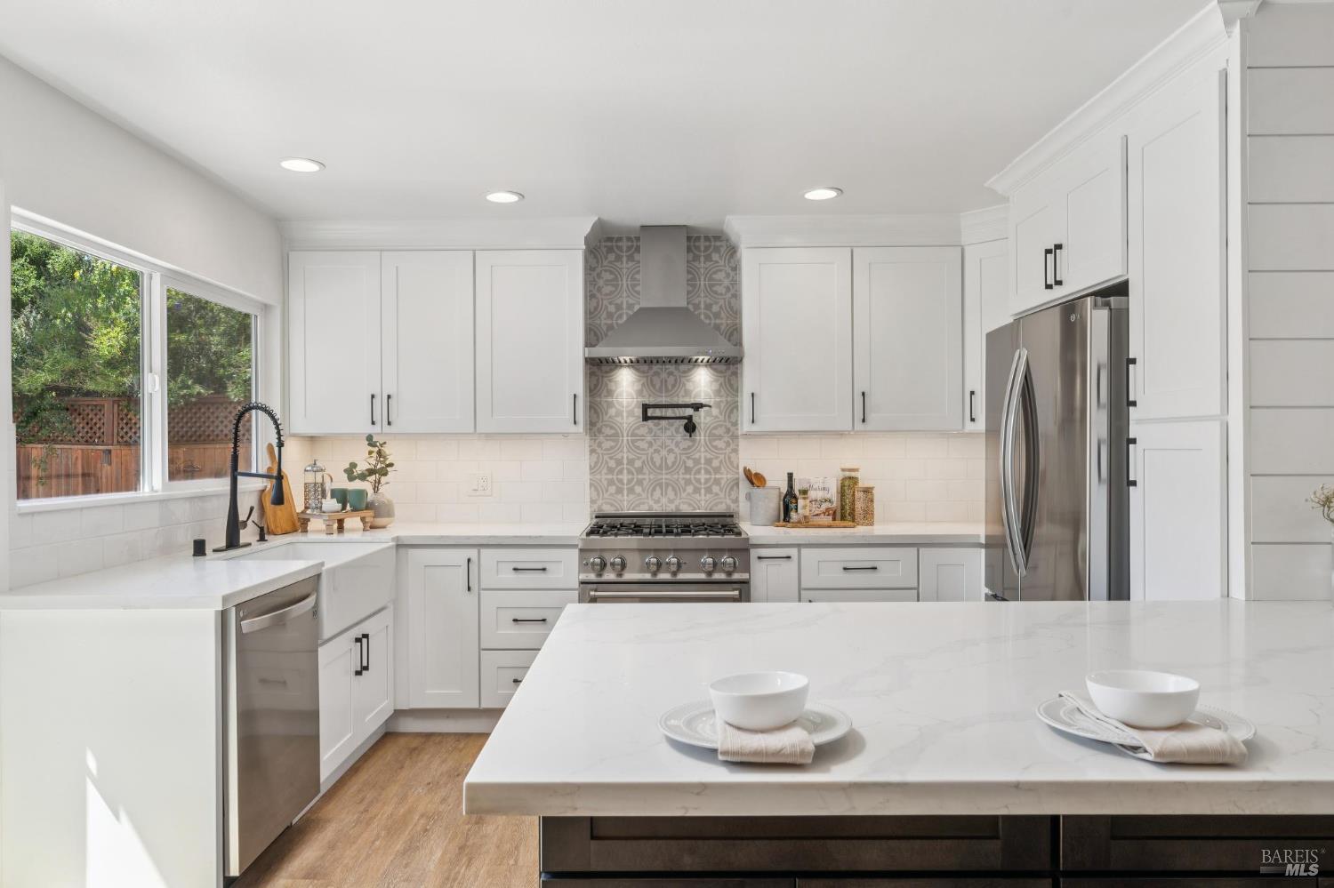 1549 Creekside Drive Petaluma CA 94954